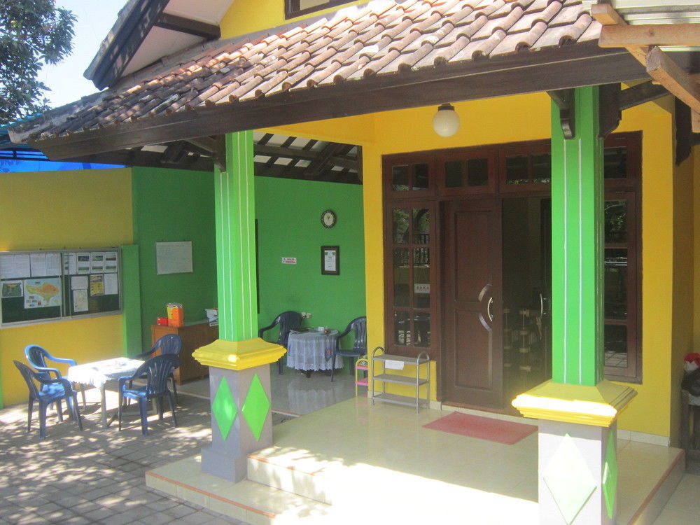 Spot On 1931 Kampung Osing Inn Banyuwangi  Zewnętrze zdjęcie